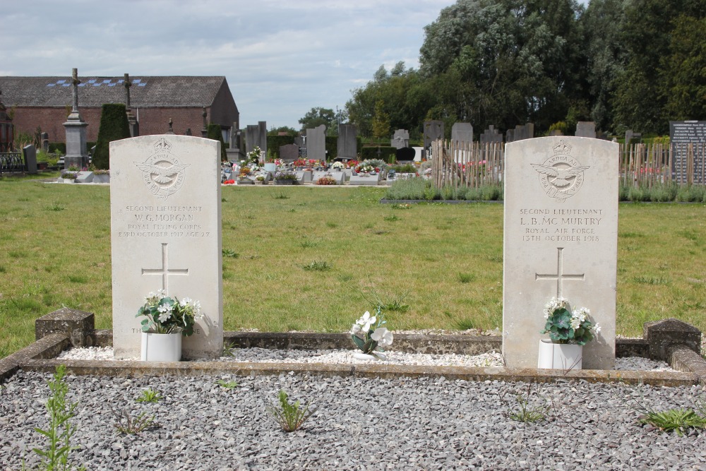 Oorlogsgraven van het Gemenebest Oostrozebeke