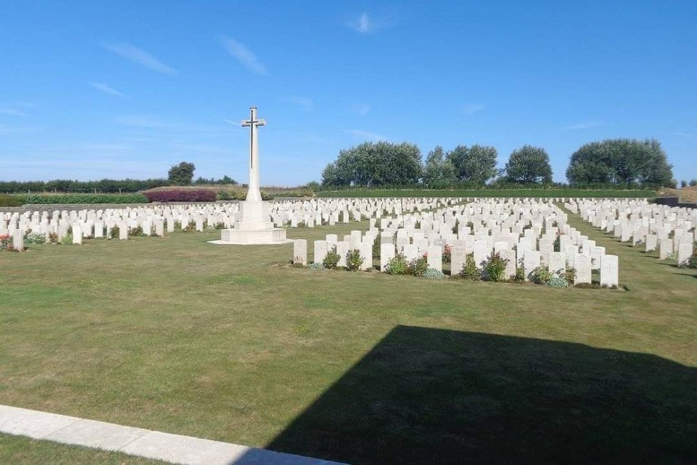 Bienvillers Commonwealth War Cemetery #2