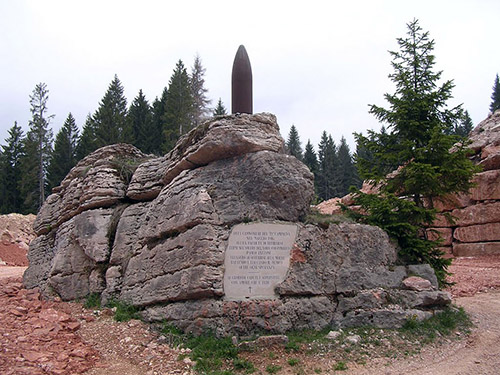 Kannoniersmonument Asiago #1