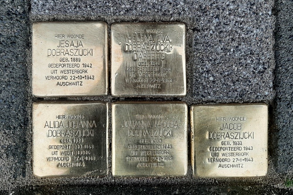 Stolpersteine Zegwaardstraat 32 #1