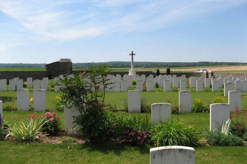 Commonwealth War Cemetery Tranchee de Mecknes #1