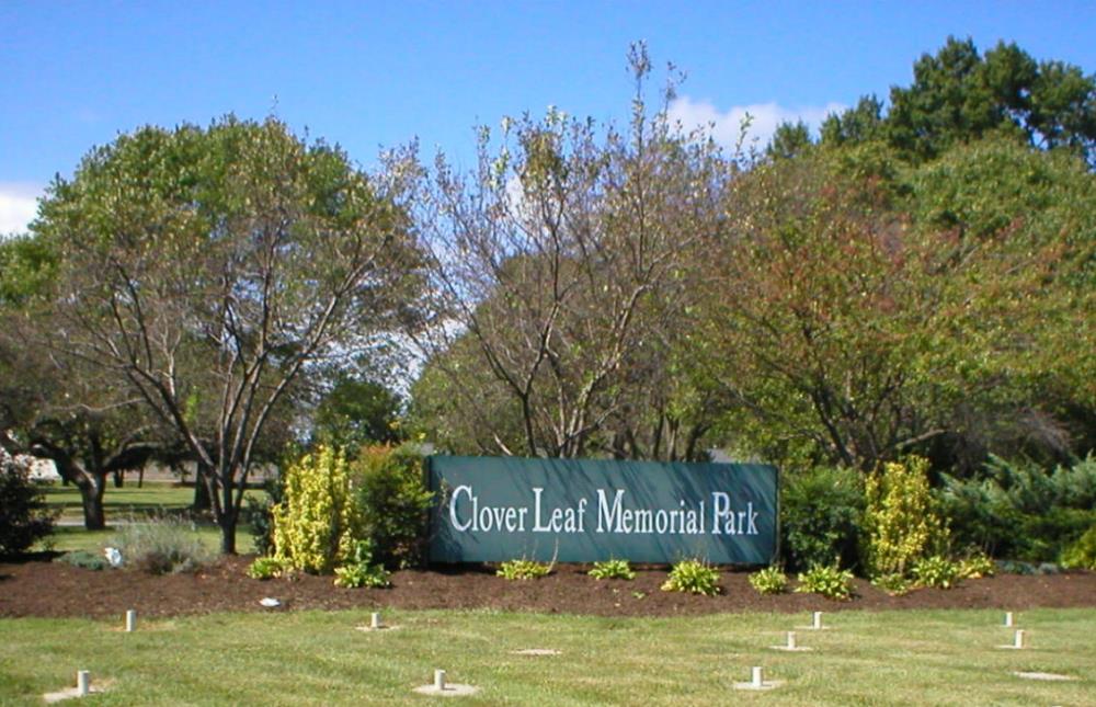 Amerikaans Oorlogsgraf Clover Leaf Memorial Park #1