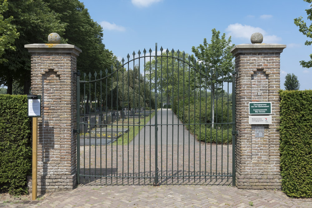 Dutch War Graves General Cemetery Gramsbergen #5