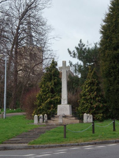 Oorlogsmonument Wootton #1