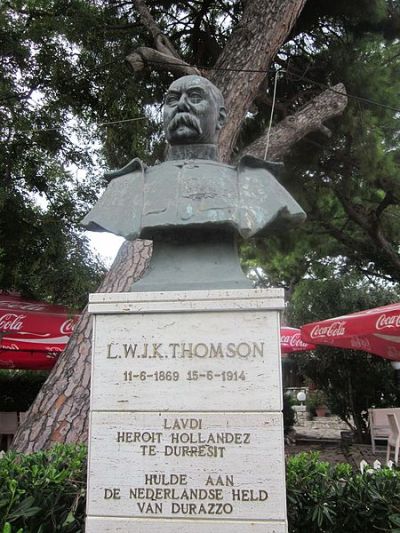 Statue Lodewijk Willem Johan Karel Thomson