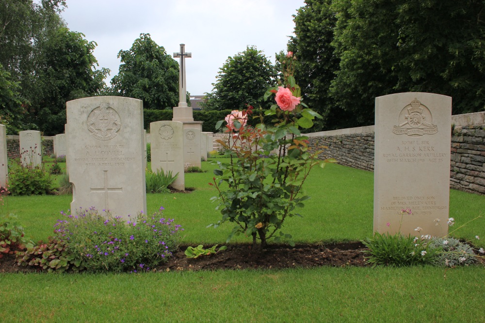 Commonwealth War Cemetery Gourock Trench #3