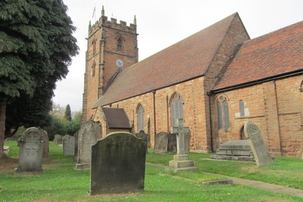 Commonwealth War Graves St. Nicholas and St. Peter Churchyard #1