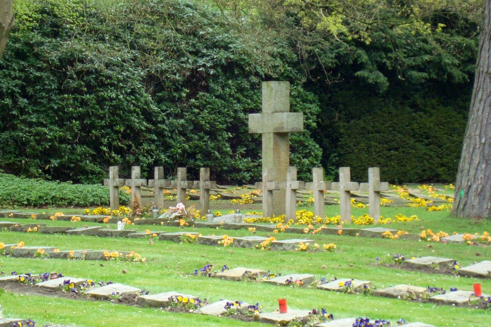 Poolse Oorlogsgraven Begraafplaats Friedhof Ohlsdorf Hamburg