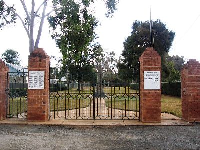 Oorlogsmonument Hillston #1