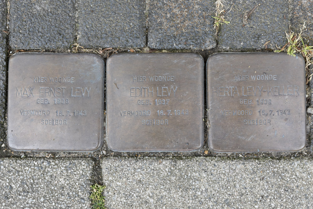 Stolpersteine Holzstraat 10