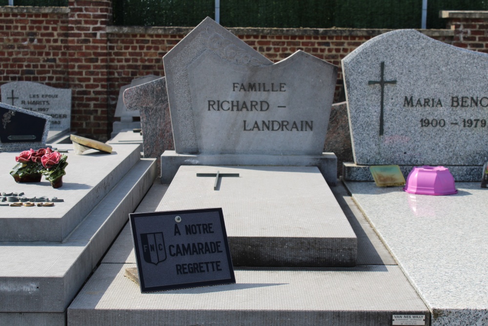 Belgian Graves Veterans Mont-Saint-André #3