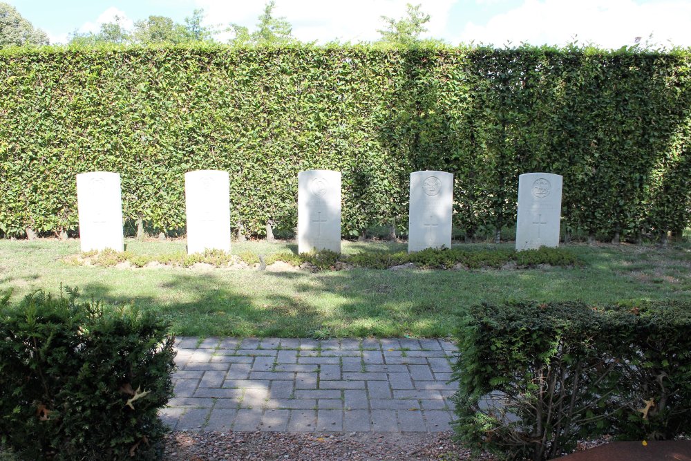 Oorlogsgraven van het Gemenebest Zwevegem #3