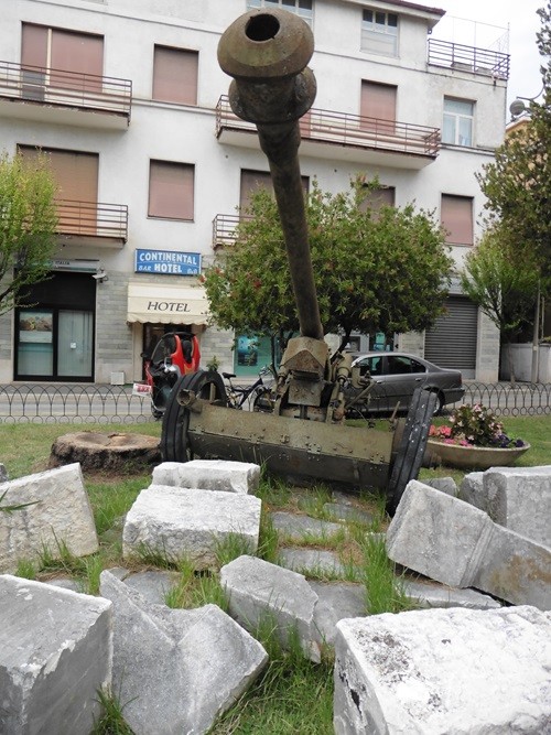 Memorial Battle of Monte Cassino (Sherman M4 Tank) #4