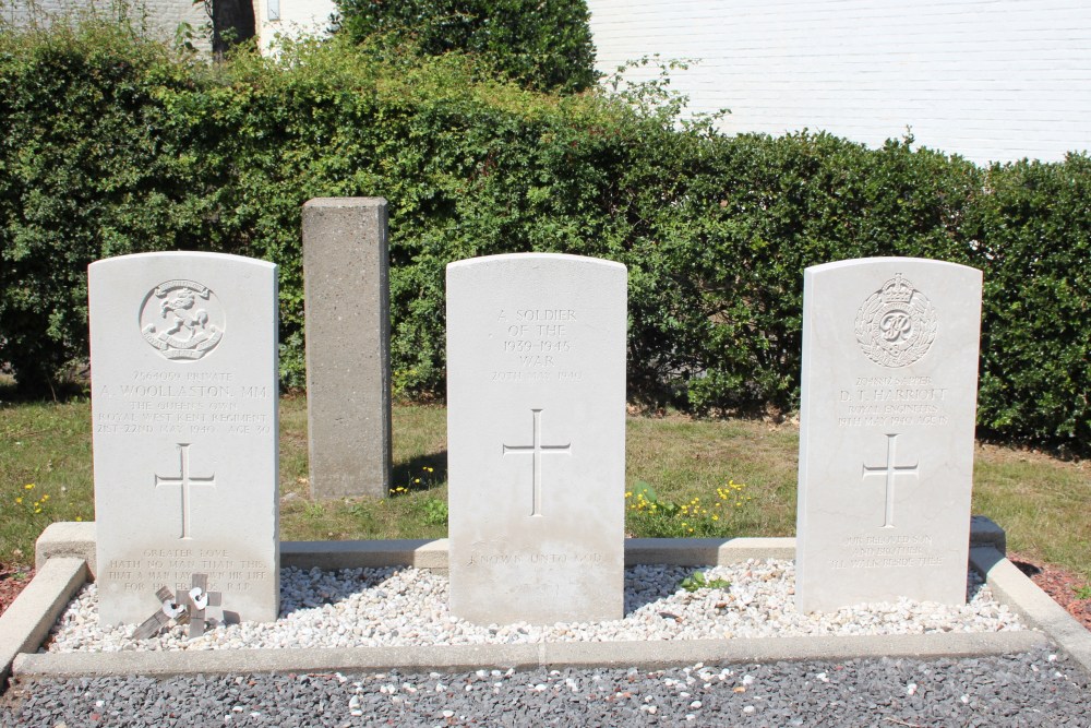 War Graves Moregem #3