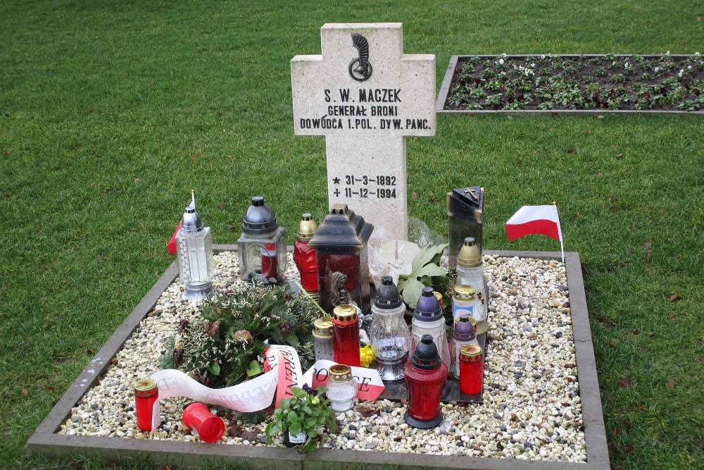Polish War Cemetery Breda #2