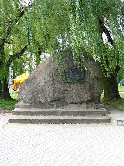 Monument Vermoorde Inwoners Łapy #1