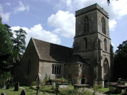 Oorlogsgraf van het Gemenebest St. Peter Churchyard