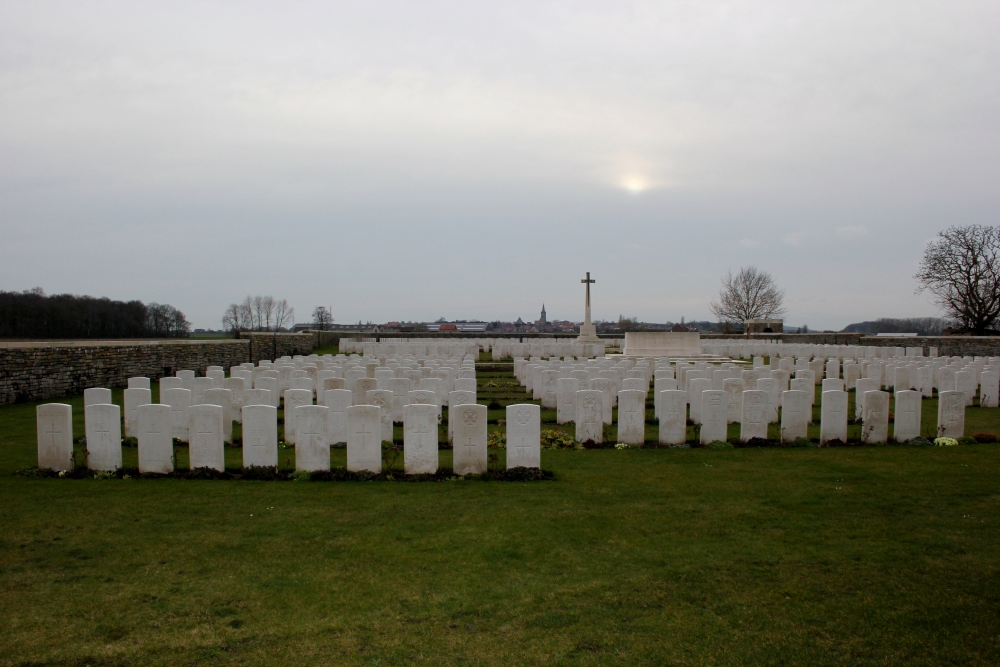 Commonwealth War Cemetery Oosttaverne Wood #4