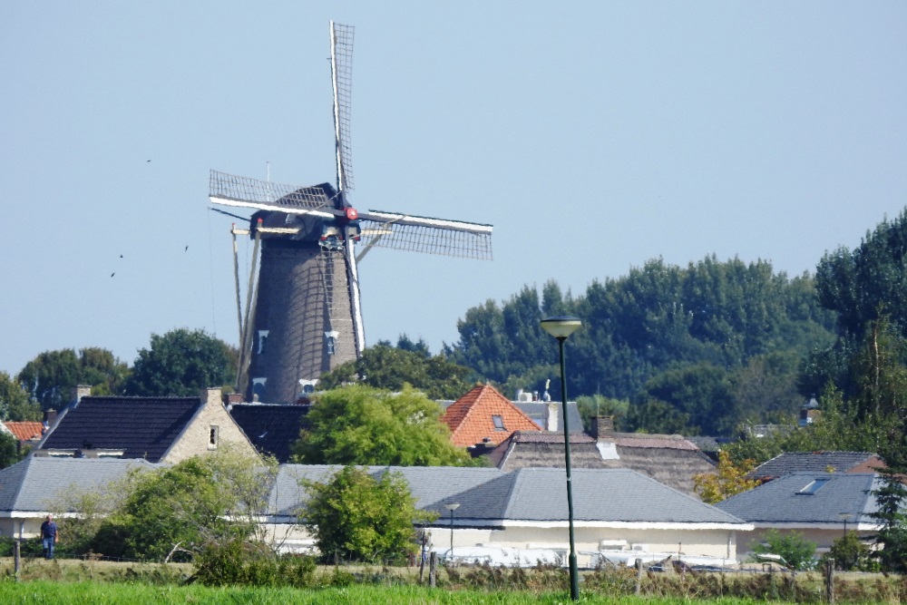 Molen De Onvermoeide Raamsdonksveer