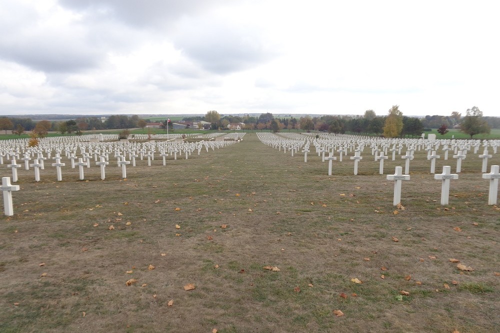 Franse Oorlogsbegraafplaats La Croue #3