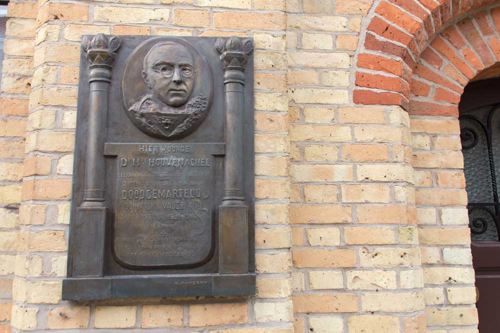Commemorative plaque Honore Houvenachel Nieuwpoort #2