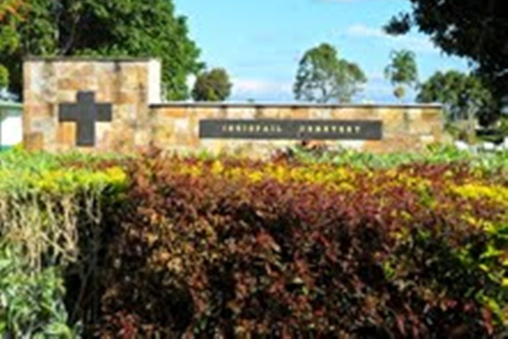 Commonwealth War Graves Innisfail Cemetery