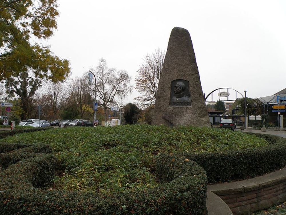 Bismarck-monument Durlach #1