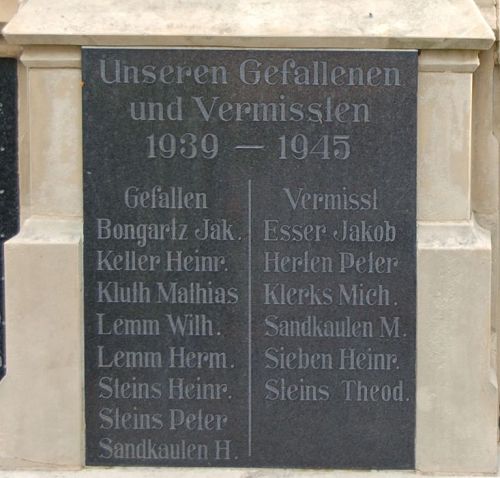 Oorlogsmonument Wallrath #2