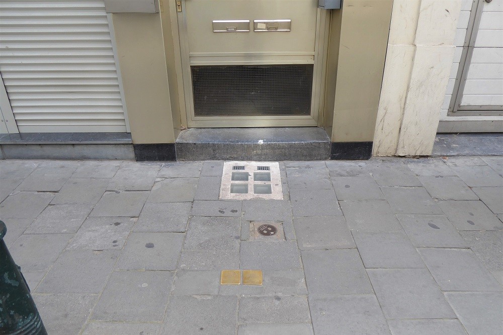 Stolpersteine Doornikstraat 6 #4