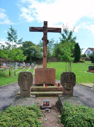 War Memorial Klausen #1