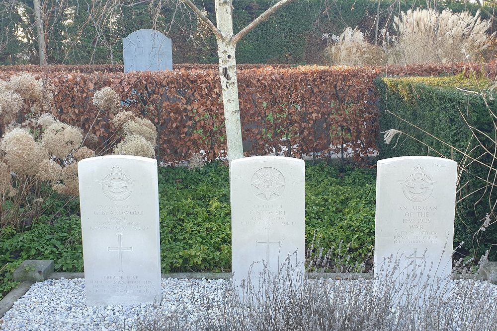 Commonwealth War Graves s-Gravenzande #3