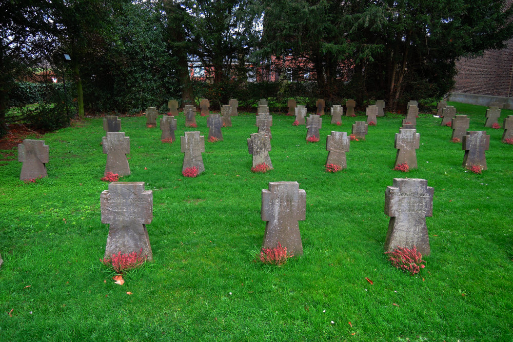 Oorlogsgraven Duitsers Oude Kerkhof Doveren