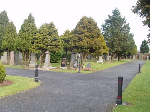 Commonwealth War Graves West Calder Cemetery #1