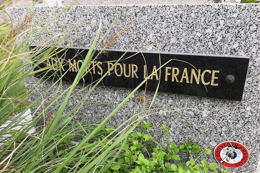 Monument Gerepatrieerde Begraafplaats Vichy #3