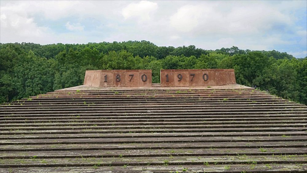 Monument Division des Cuirassiers