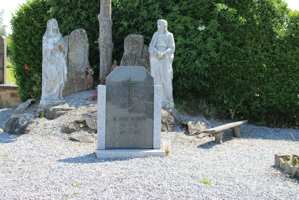 Oorlogsmonument Begraafplaats Waret-l'vque #1