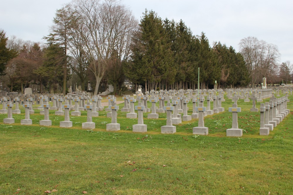 Italiaanse Oorlogsgraven Lige Begraafplaats Robermont #2