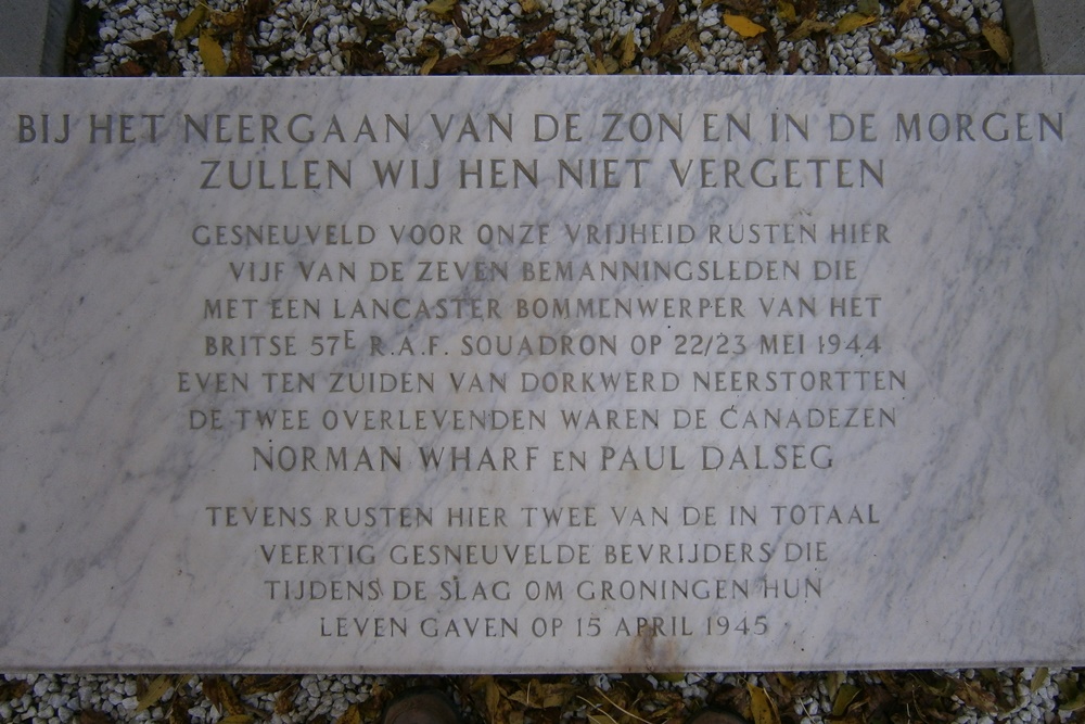 Oorlogsgraven van het Gemenebest Gemeentelijke Begraafplaats Hoogkerk #3