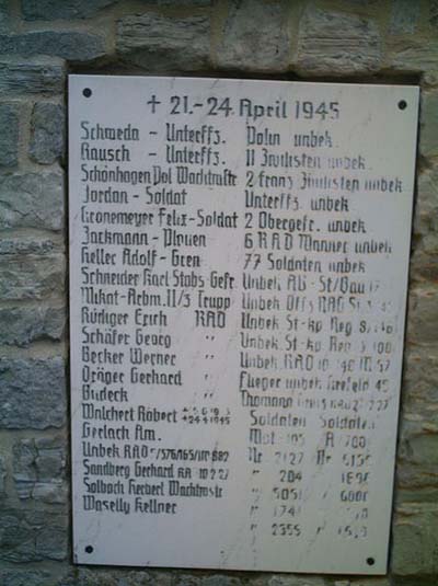 Begraafplaats Duitse Oorlogsslachtoffers Treuenbrietzen #5