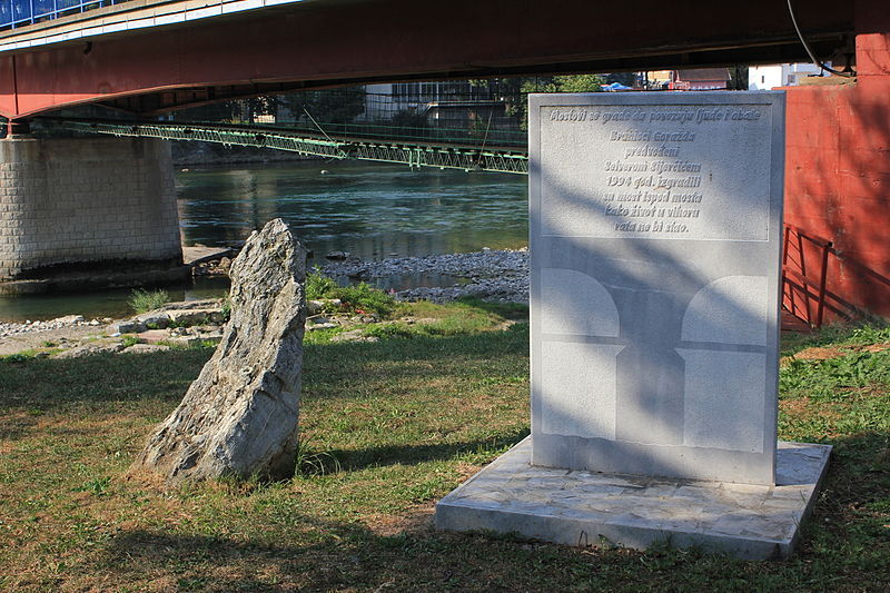 Memorial Suspension Bridge Gorade