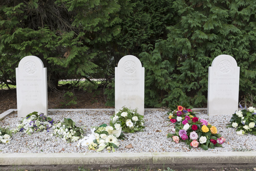 Dutch War Graves General Cemetery Moscowa Arnhem #1