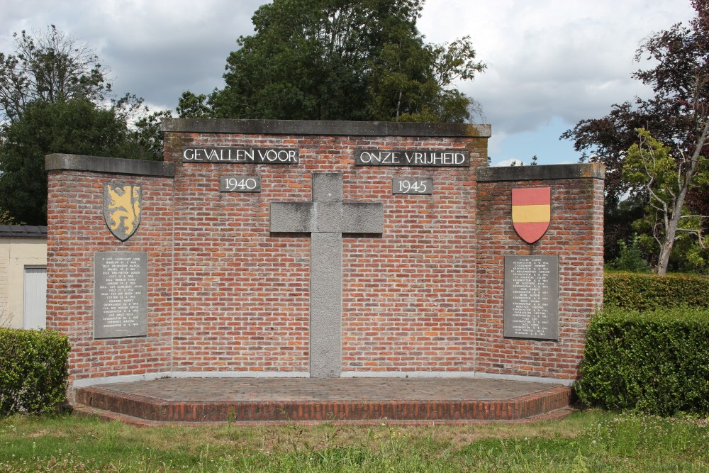 War Memorial Cemetery Kruishoutem #1