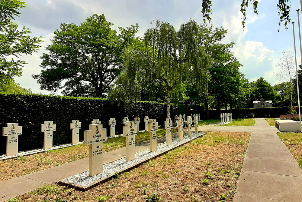 Polish War Graves Leyssenakkers General Cemetery Oosterhout #2