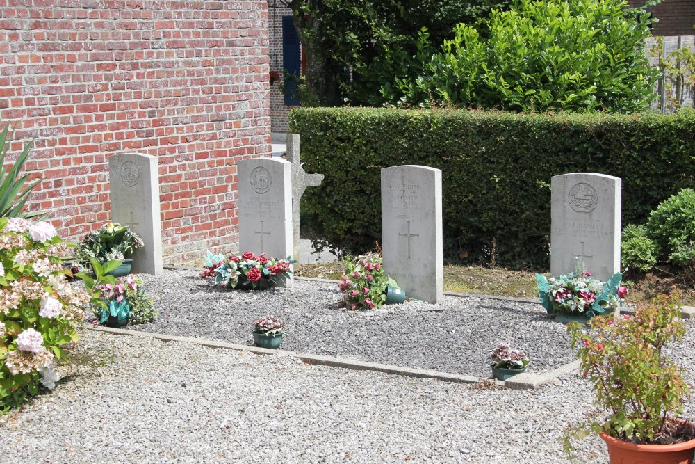 Commonwealth War Graves Wulverdinghe #2