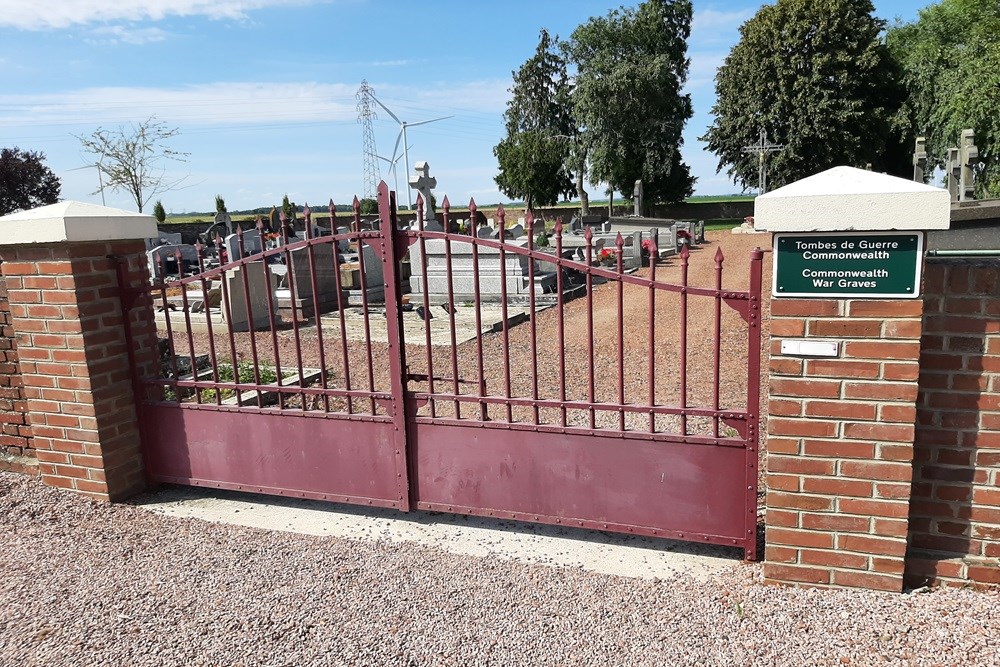 Commonwealth War Graves Villers-Carbonnel #1