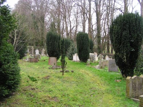 Commonwealth War Graves Charlton Marshall Church Cemetery