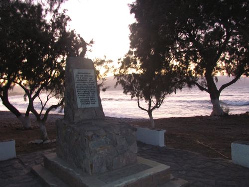 Monument Bloedbad van Tavronitis #1