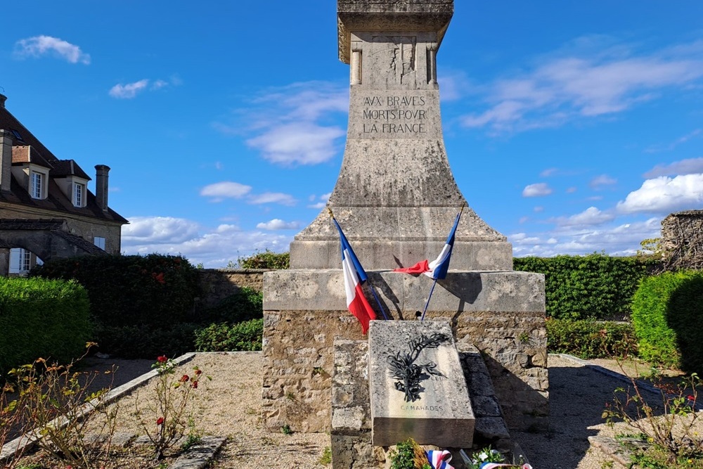 War Memorial Vézelay #1