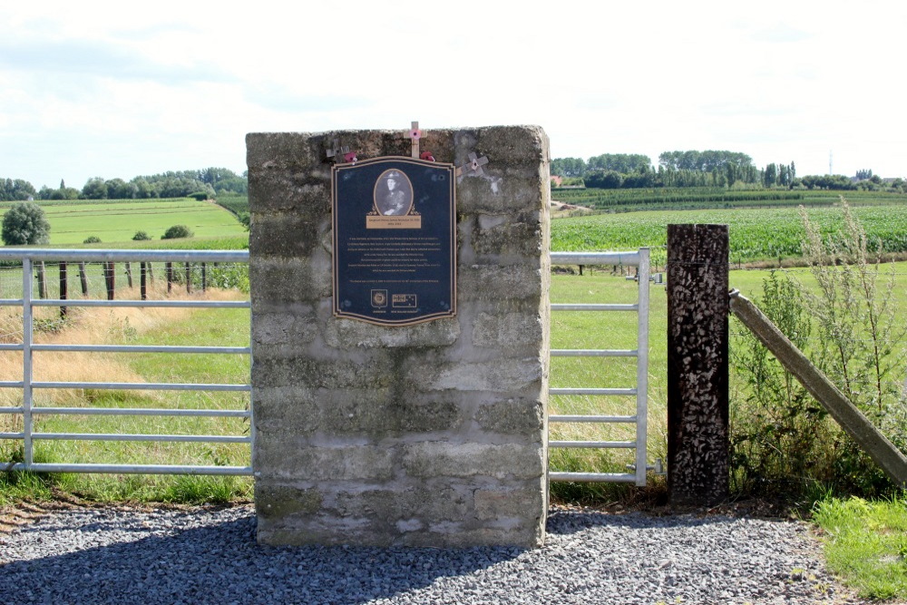 Gedenkteken Henry Nicholas VC Zonnebeke