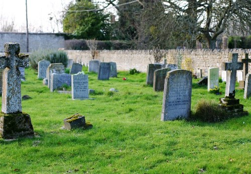 Commonwealth War Graves St Nicholas Churchyard #1